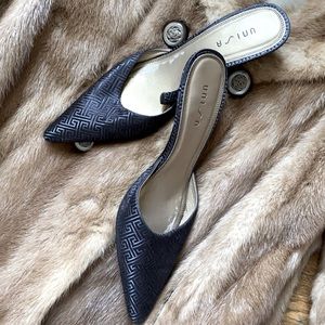 Plum-y brown brocade, blue undertone. Slip-on 7.5B